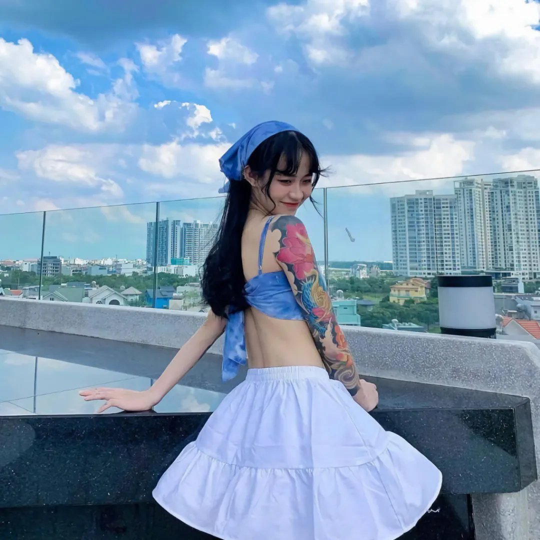 荒林艳骨